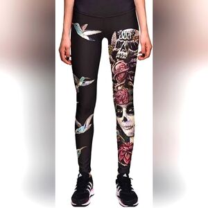 Womens Femaile Skull Leggings S to M Stretch